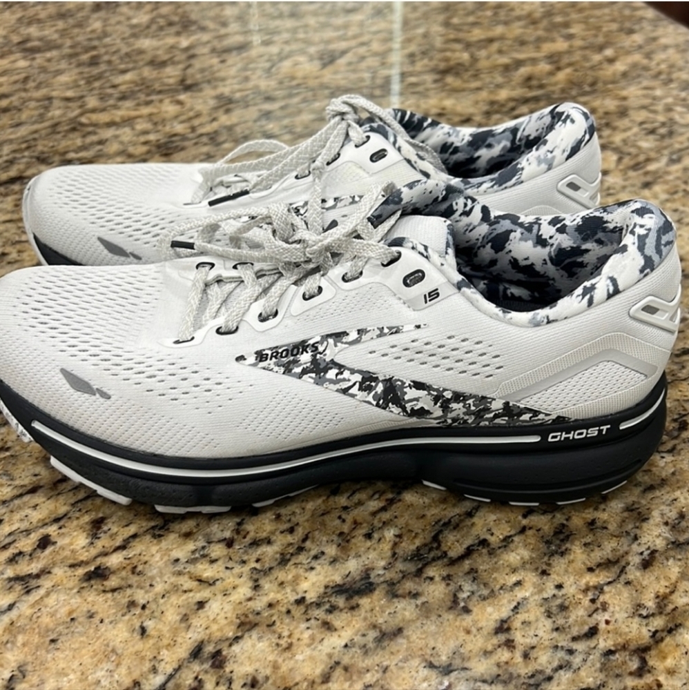 Brooks Ghost 14